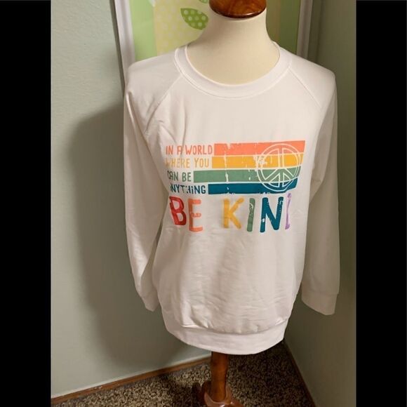 New White Long Sleeved Tee Be Kind #200 - Picture 1 of 4
